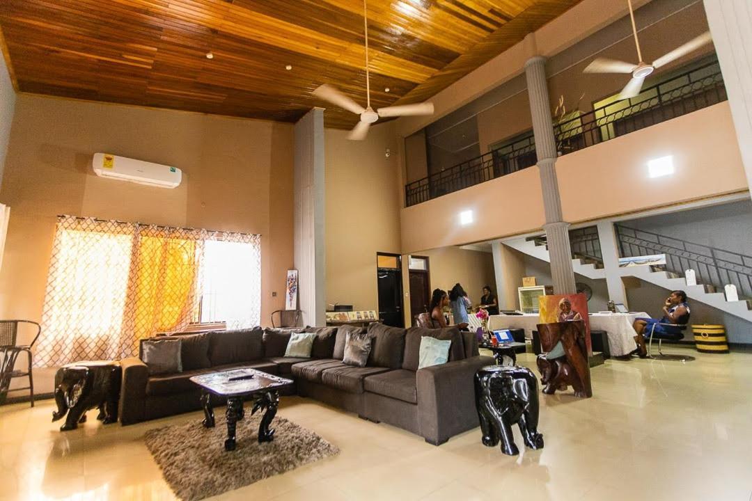 Dann Residence Ogbodjo Exterior foto